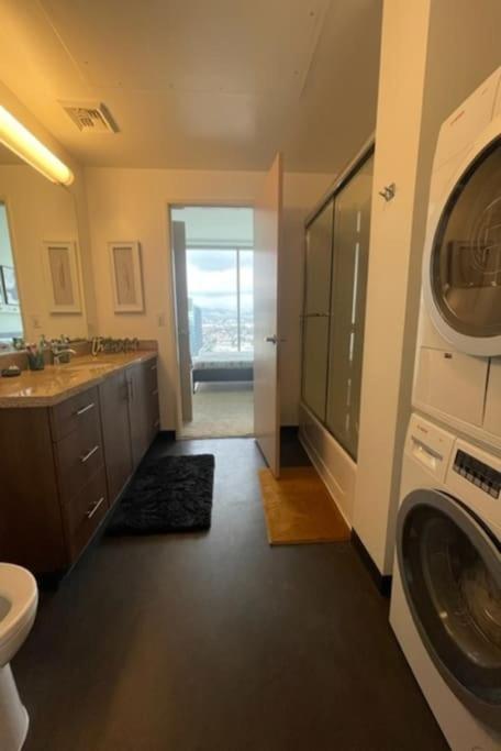 Excellent View Of The City La Apartment Los Angeles